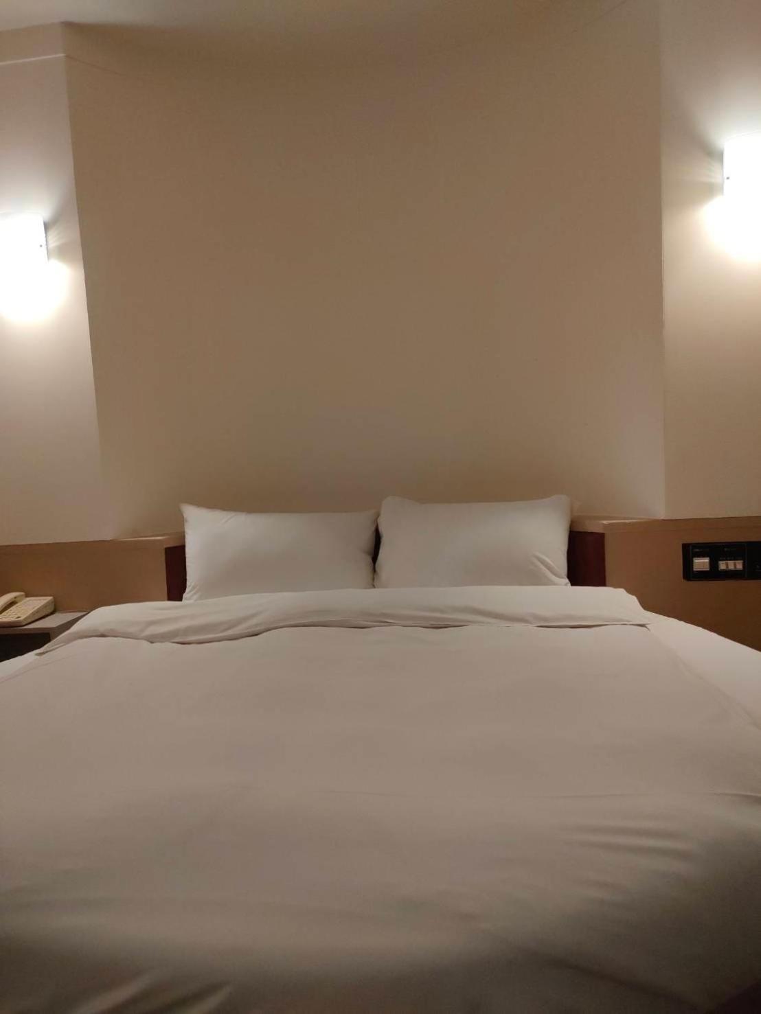 Dc Hotel Taizhong Zewnętrze zdjęcie